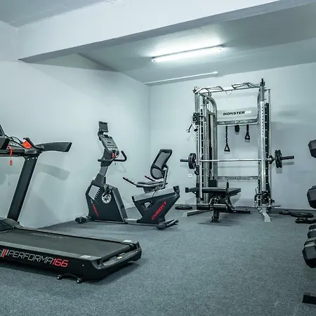 Evripides Village 酒店