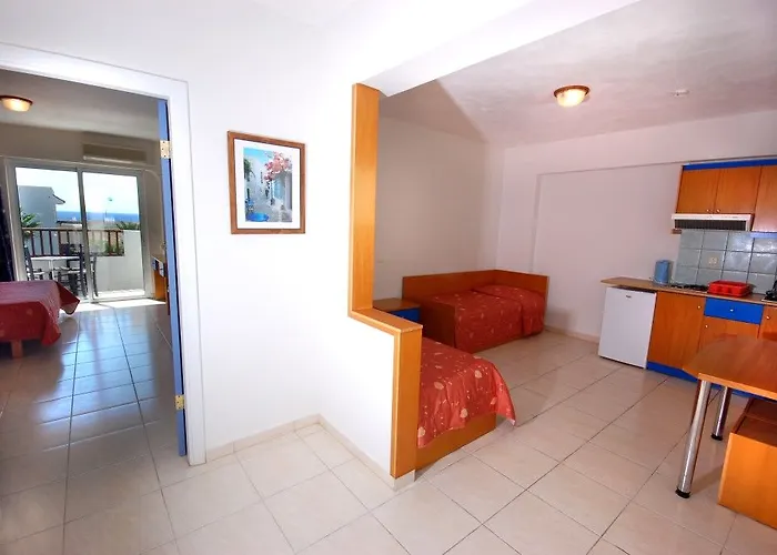 Evripides Village מלון 4*