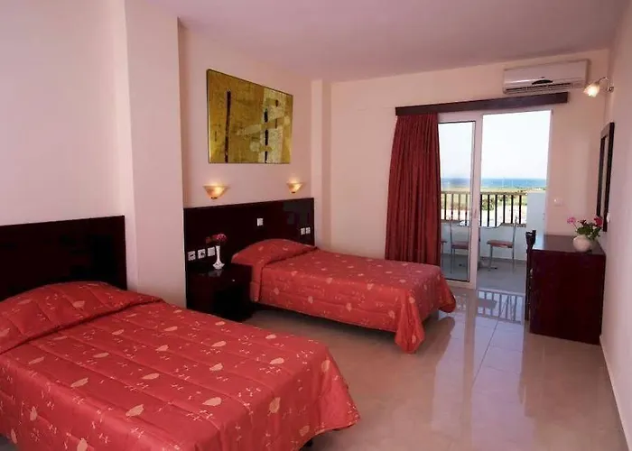 Evripides Village מלון 4*